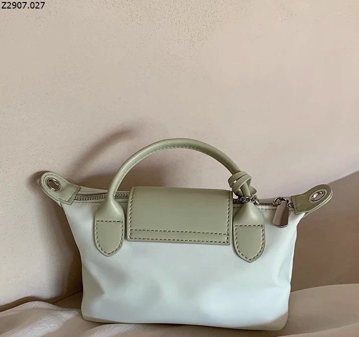 Dáng longchamp quá hottt , fom đẹp căng đét , giá về tay bên em là chốt luôn đừng bỏ lỡ vì quá hạt rẻ